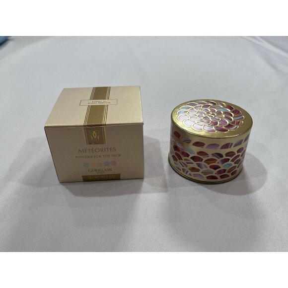 GUERLAIN. METEORITES Powder Pearls For The Face 1.2 Oz. - Picture 1 of 7